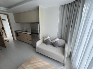 FANTASEA KAMALA NEW 1 BEDROOM & Living Room Balcony