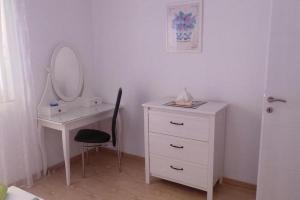 Apartments with parking space Hvar - 21877