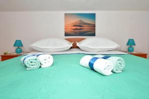 Apartments by the sea Trogir - 24168