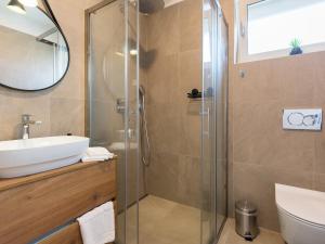 Apartments with parking space Porec - 24316