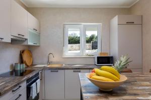 Holiday house with a parking space Rovinj - 24274