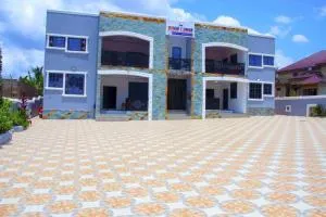 Rych Lodge - Amasaman