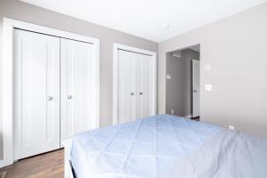 Luxury Downtown Townhome Private Garage Unit 6