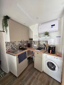 Atypique studio en bas du Château