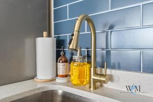 Cozy 2nd Floor Bayside Condo, Steps to Pool & Beach!