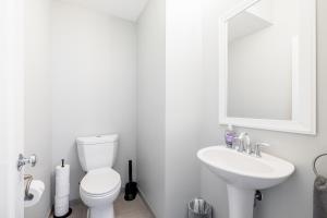 Luxury Downtown Townhome Private Garage Unit 10