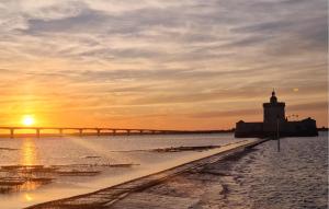 Maisons de vacances 3 Bedroom Stunning Home In Le Chateau-D-oleron : photos des chambres