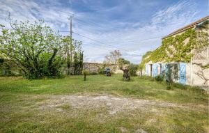Maisons de vacances 3 Bedroom Stunning Home In Le Chateau-D-oleron : photos des chambres