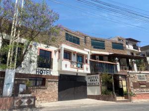 Casa 12 Reales