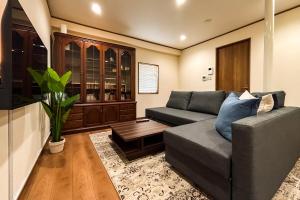 Samurai Garage House