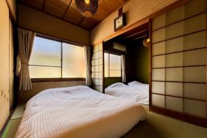 Samurai Garage House