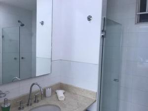 Bello apartamento con salida al mar