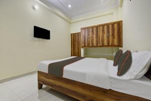 OYO 82116 Hotel 24A 7 living