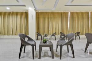 OYO 82116 Hotel 24A 7 living