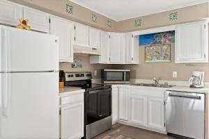 Bayside 2-Bedroom Condo on 53rd Street Perfect for a Coastal Escape in Ocean City