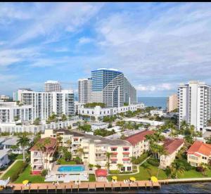 The Blue Octopus - 1br King Bed Condo