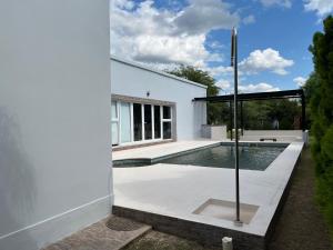 Casa en Yanda, sobre Ruta Nacional 9, a minutos Estadio Único