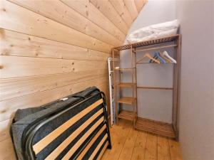 Cozy pet-friendly bungalow near Riells Beach