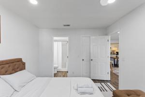 Top-Rated Wilmington Oasis - Spacious, Pet-Friendly, Pool, Perfect Location!