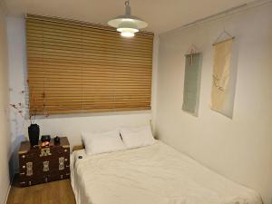 8 minutes away from Chungmuro Station, Breakfast provided for more than 5 nights, hill location