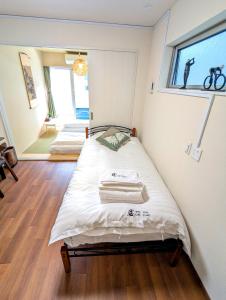 Sun生A号棟201室直达关西机场 电梯公寓 采光良好 仅2站到难波 直达梅田心斋桥天王寺 附带私人厨房