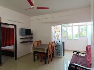 2 BHK Furnished Flat - 200 m to Guruvayur Temple - For FAMILIES ONLY