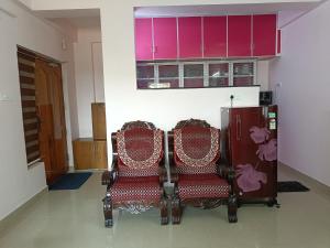 2 BHK Furnished Flat - 200 m to Guruvayur Temple - For FAMILIES ONLY