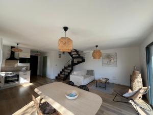 Maisons de vacances Maison T4 a La Teste-de-Buch avec Terrasse et WIFI - FR-1-319-603 : photos des chambres