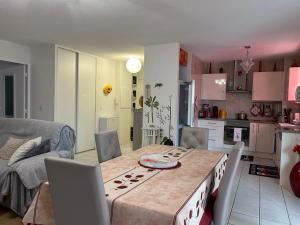 Appartements Charmant appartement a Ondres pour 4 pers. avec loggia et parking - FR-1-239-1116 : Appartement