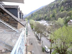 Élégant T3 Duplex avec Ascenseur à Luchon, Parking et Wifi - FR-1-313-242