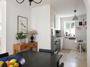 Maisons de vacances Maison de village charme central ile - FR-1-434-121 : photos des chambres