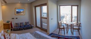 Empire Studio Apartments