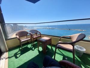 شقة 170م vip سيدى بشر بانوراما بحر مباشر د16