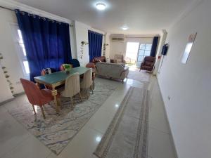 شقة 170م vip سيدى بشر بانوراما بحر مباشر د16