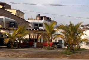 Playa El Silencio House Facing the Sea