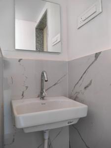 GURUDEV The Peace Home HOME STAY