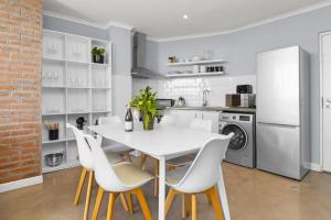 Harbour View Stylish Woodstock Apartment w Balcony