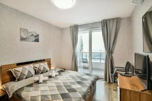 Aurora-by the sea with free parking - 圣君士坦丁和海伦那