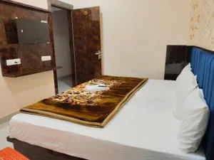 Hotel Madhavam Inn - ماثورا