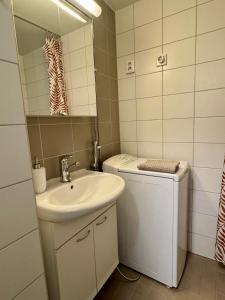 Kiva majoitus 1-4hlö, 500m keskustaan, parkkipaikka