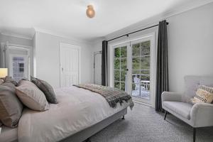 Romantic Getaway - Private Guest Suite - Country setting amongst Oranges best Wineries