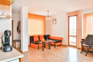 Roman Thermae, steps from the sea with free parking