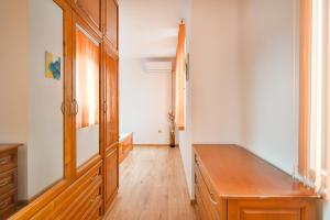 Roman Thermae, steps from the sea with free parking