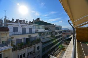 Athens centre top floor stylish 2 min walk metro