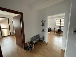 Luxury Central Apartments - Grey