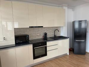 Luxury Central Apartments - Grey