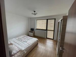 Luxury Central Apartments - Grey