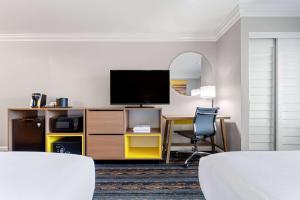 Premier Queen Room with Two Queen Beds - Non-Smoking room in Days Inn by Wyndham San Diego Hotel Circle