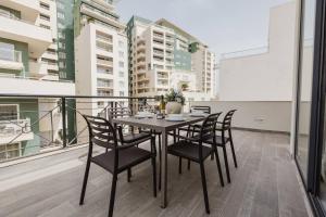 Sliema PH 2bed Tigne street by Homely !
