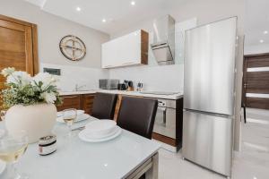 Sliema PH 2bed Tigne street by Homely !